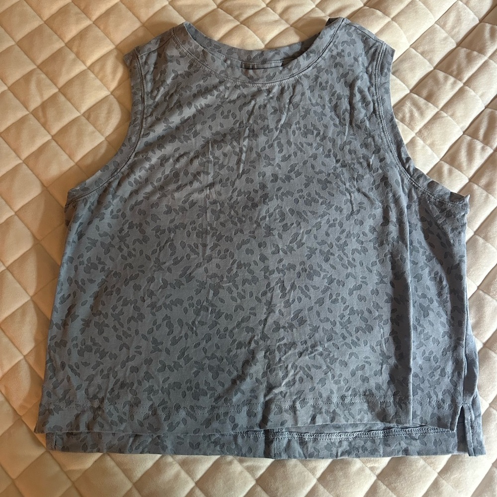 All in motion blue tank top with leaf design